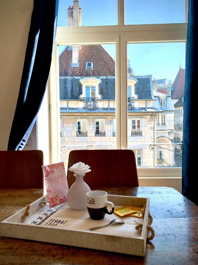 Les Fabuleux Appartements Du Coeur De Ville - Place Victor Hugo Besançon Exterior foto