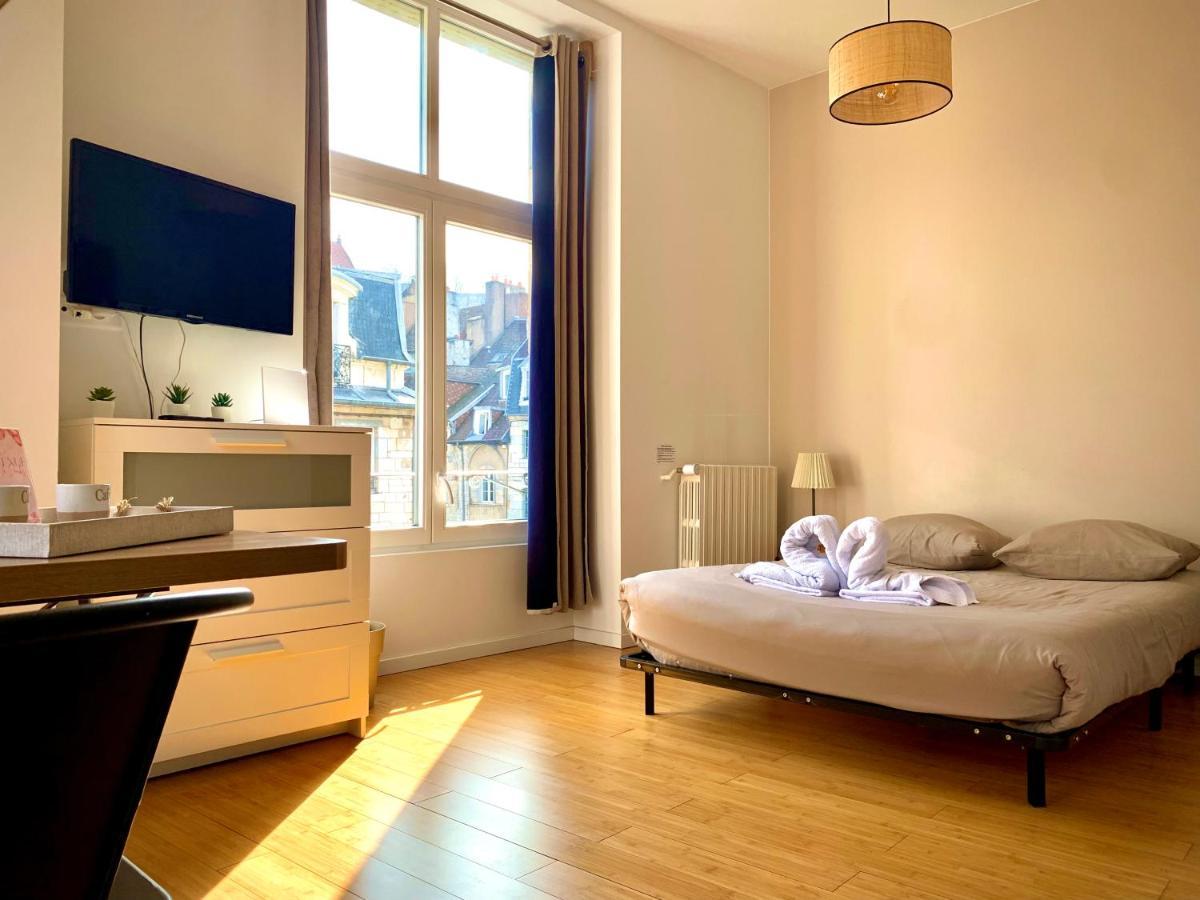 Les Fabuleux Appartements Du Coeur De Ville - Place Victor Hugo Besançon Exterior foto