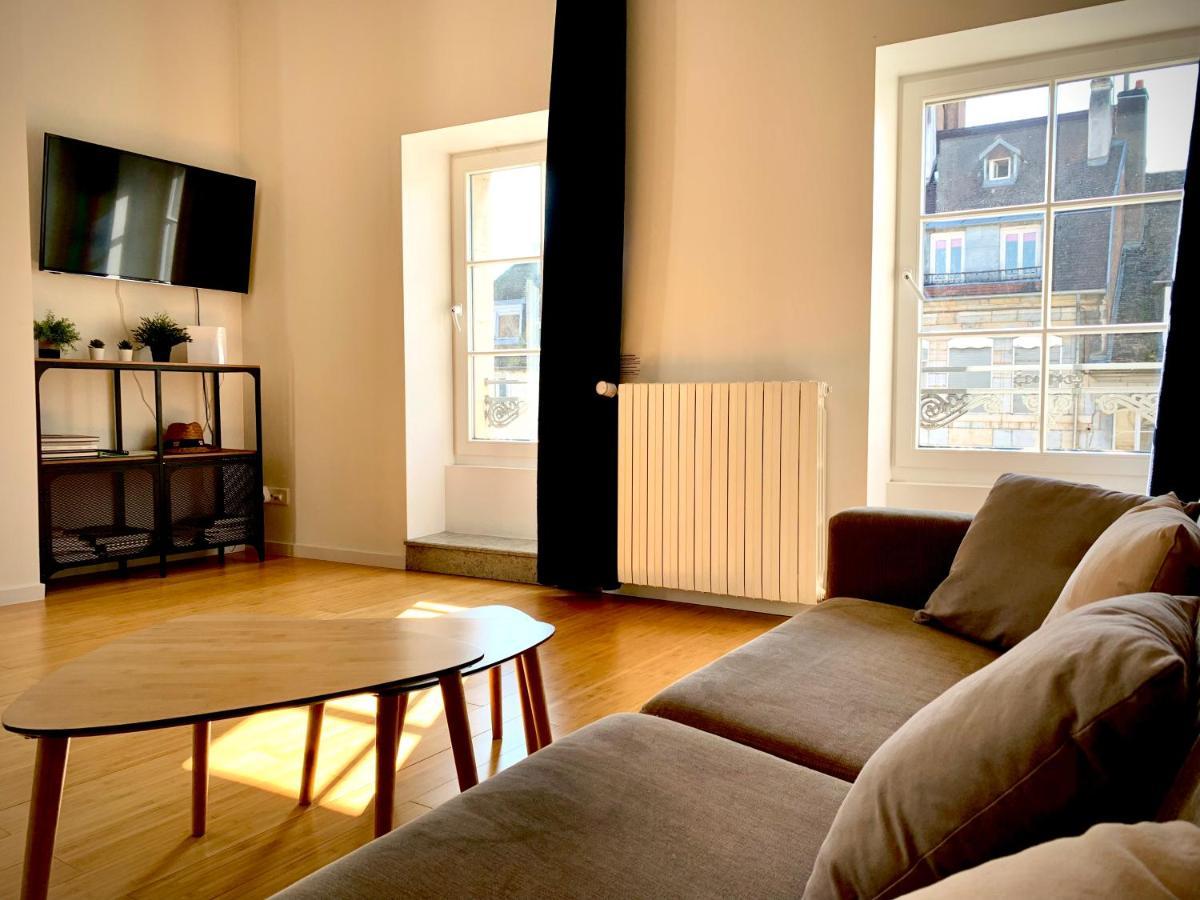 Les Fabuleux Appartements Du Coeur De Ville - Place Victor Hugo Besançon Exterior foto